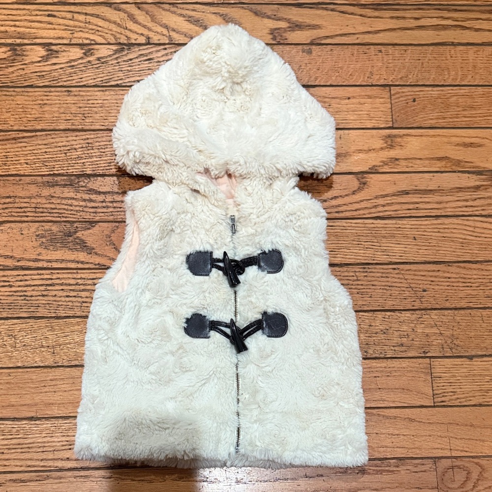 Tucker + Tate Cream Fuzzy Hooded Vest